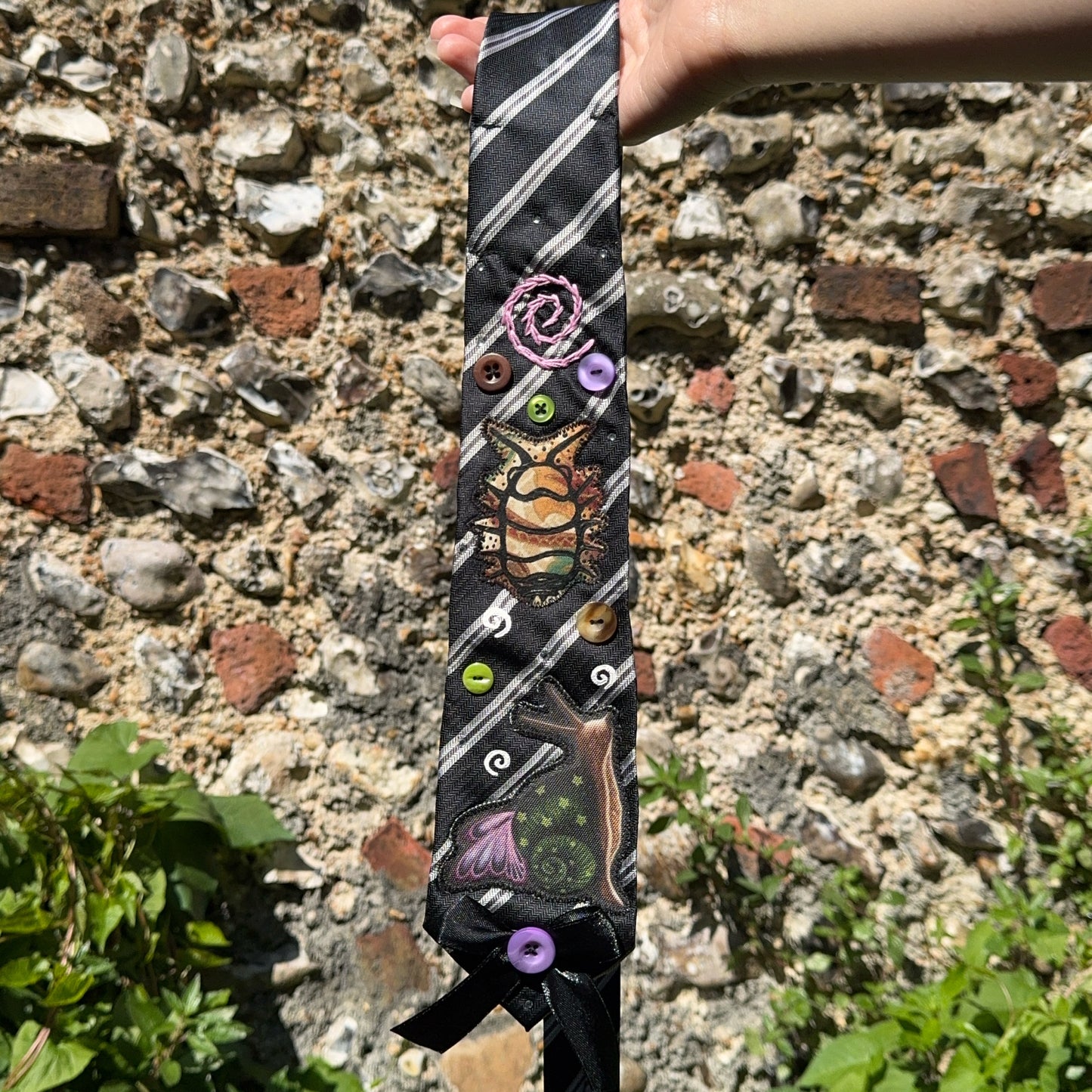 The Snail Trinket Tie