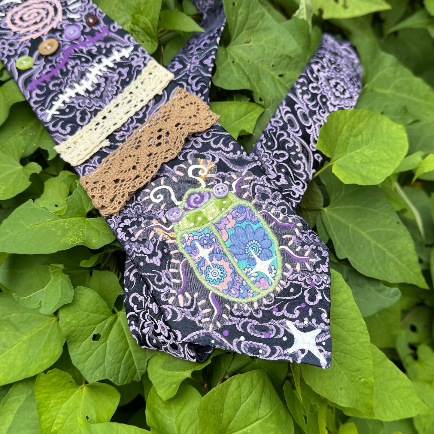 Beetle Buddy Tie