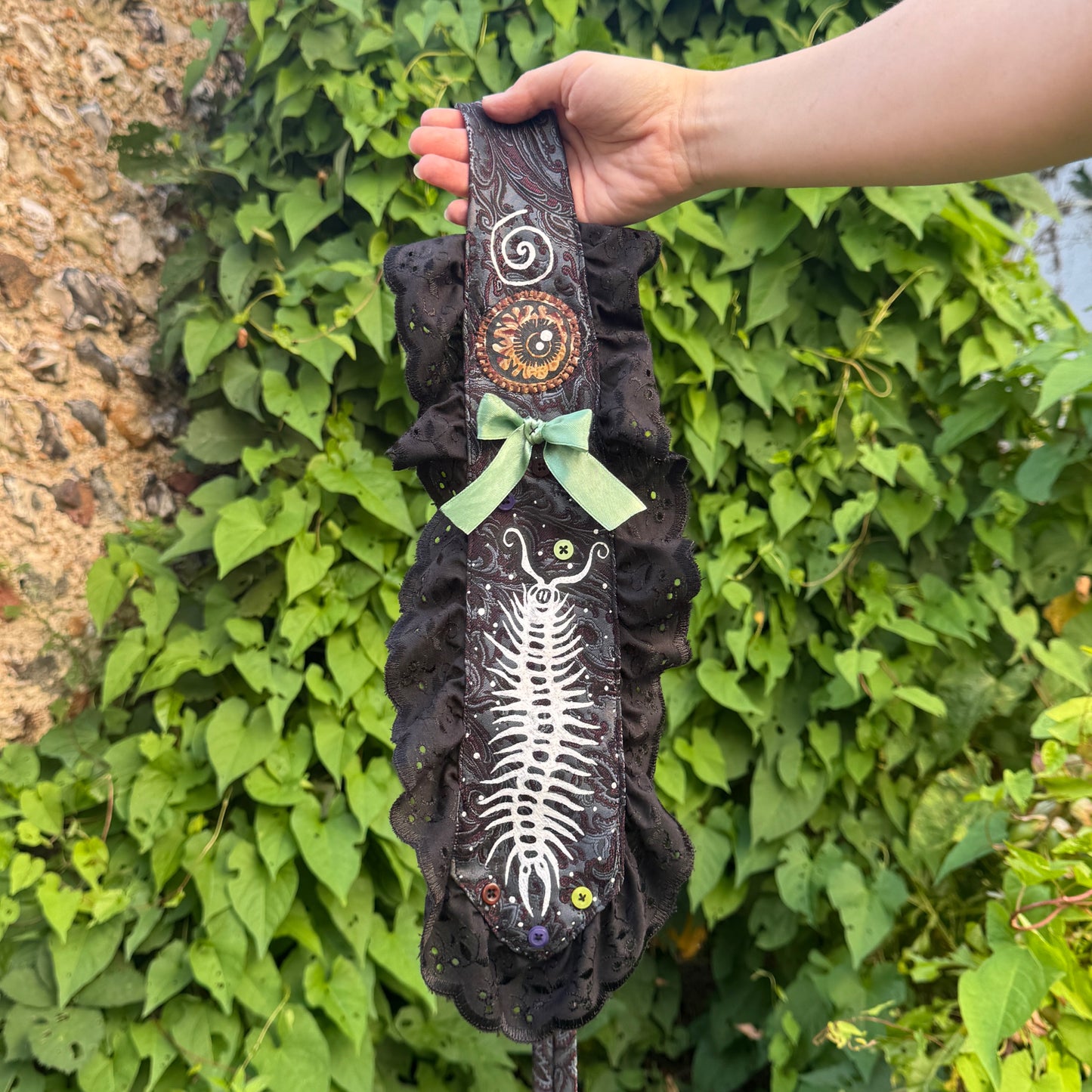Earth Fae Tie