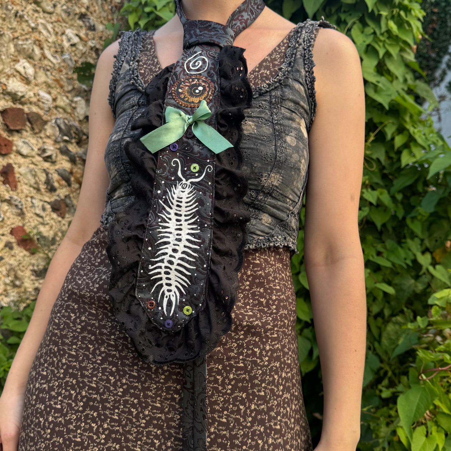 Earth Fae Tie