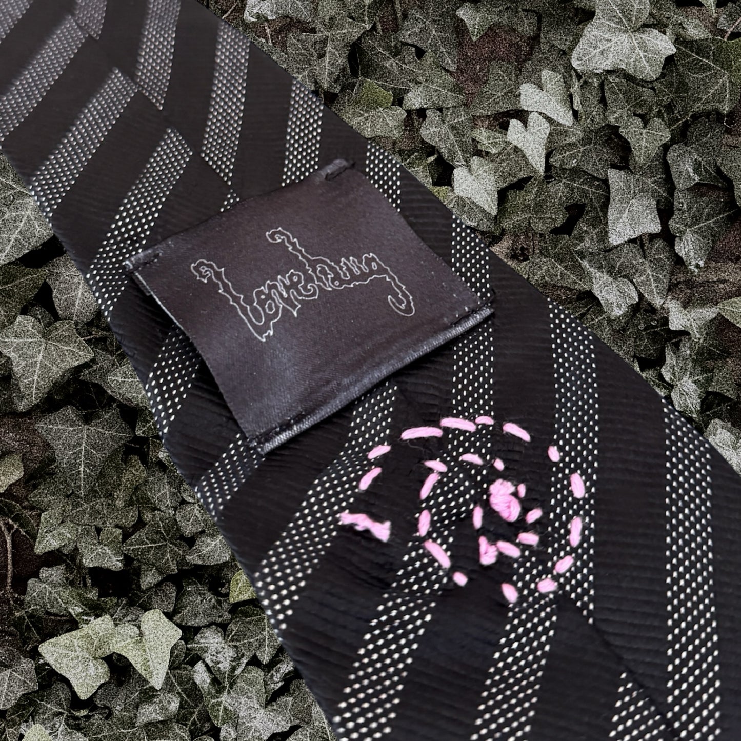 The Fae Trinket Tie