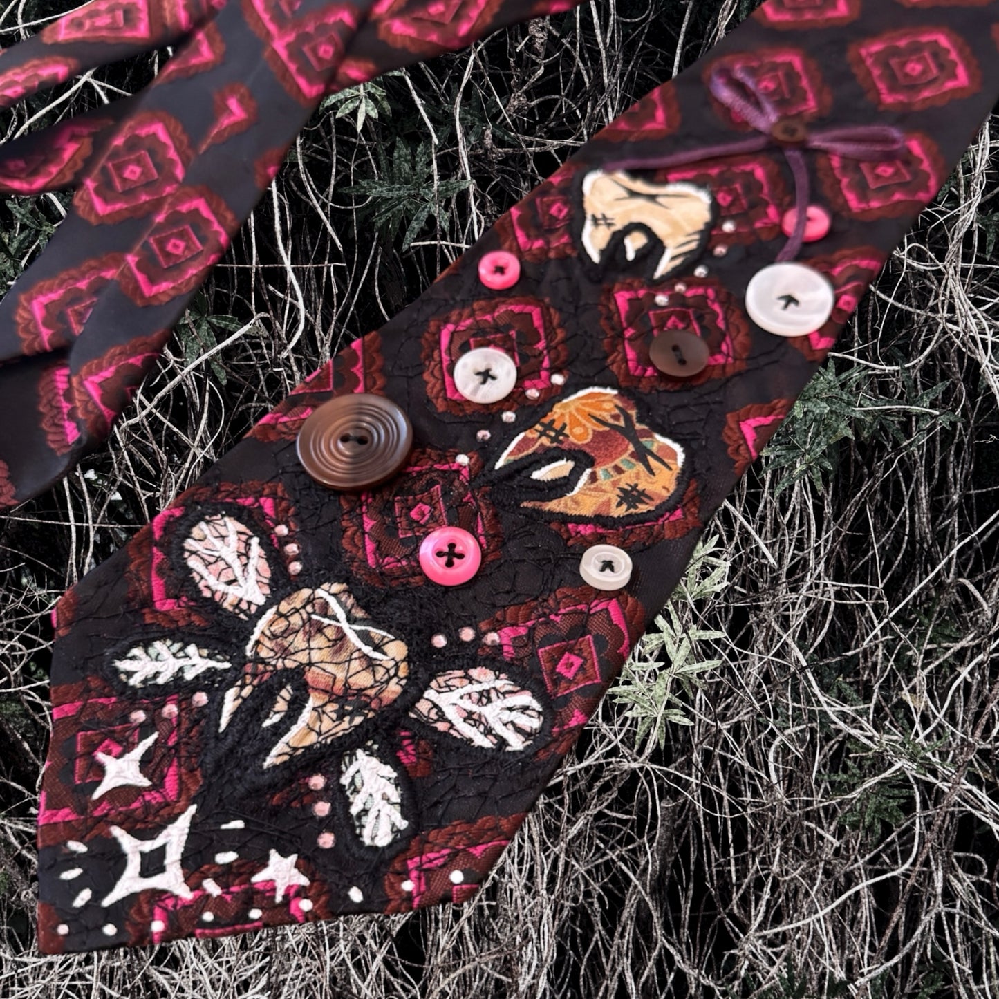 Fae Tooth Tie
