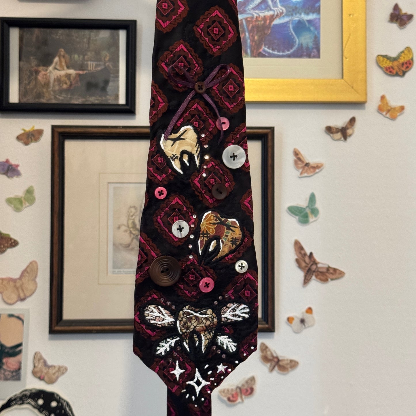Fae Tooth Tie